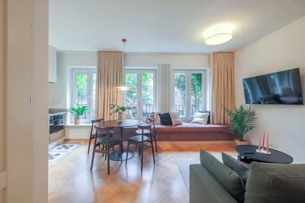 Cityscape Haven: Urban Retreat Gdansk Ngoại thất bức ảnh